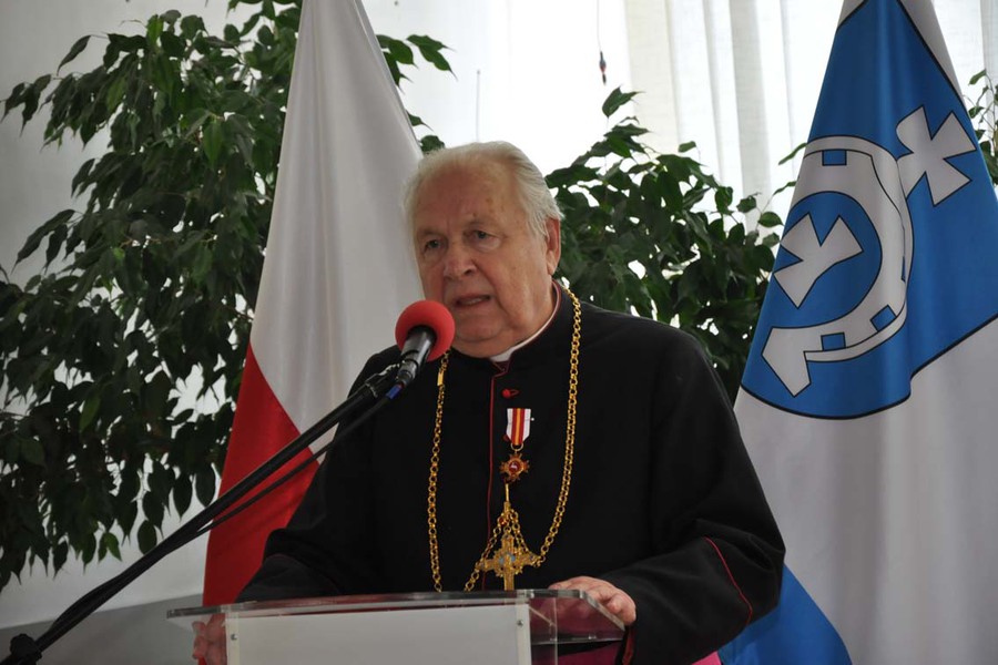 Za zasługi dla ochrony zdrowia