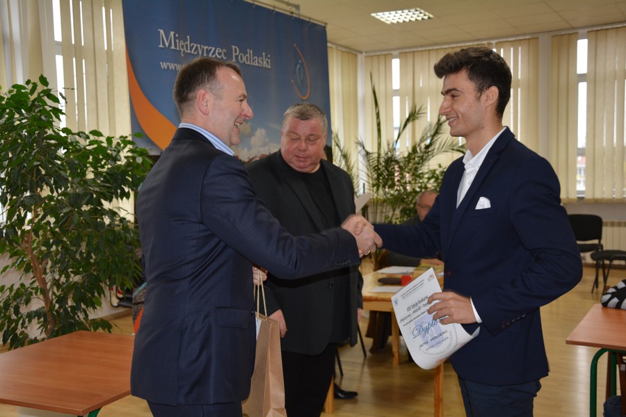 Konkurs młodych historyków